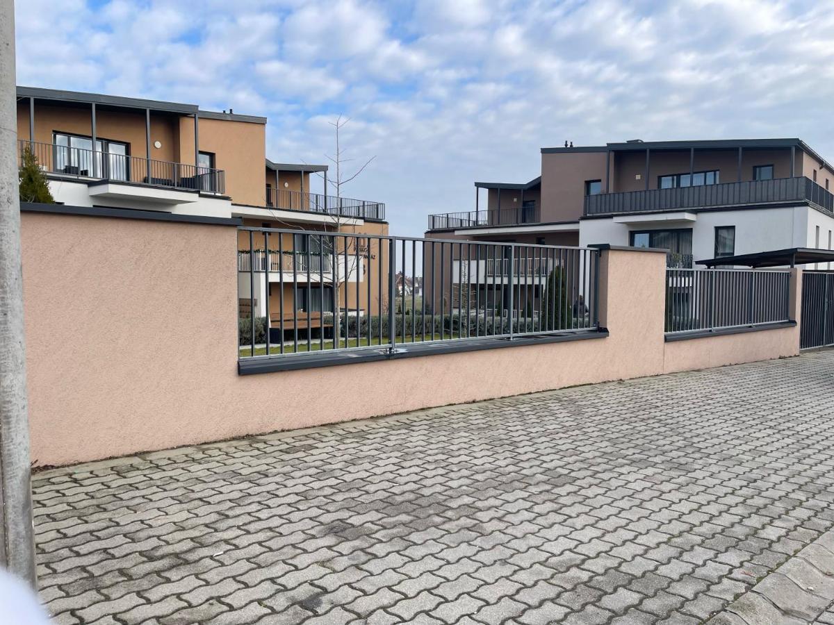 Paskom Apartmanhaz Nyergesujfalu Екстер'єр фото